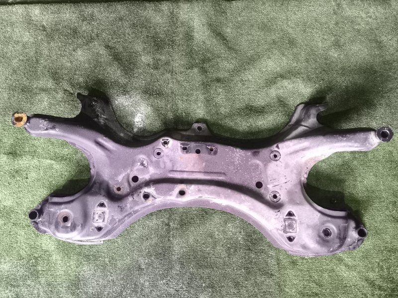 Балка под двс TOYOTA ISIS ZNM10 1ZZ (б/у)