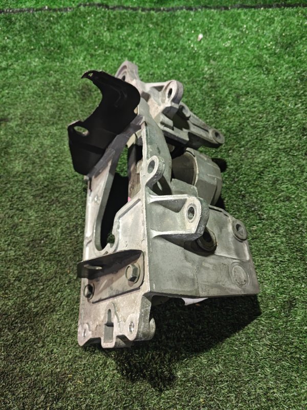 Подушка двигателя NISSAN LAFESTA B30 MR20DE левая (б/у)