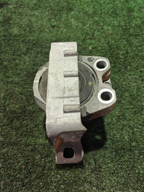 Подушка двигателя MAZDA PREMACY CREW LF правая (б/у)