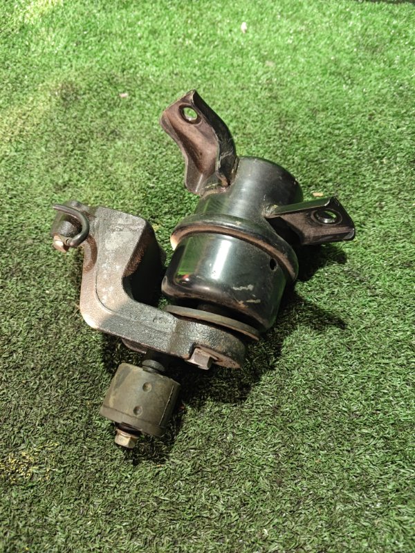 Подушка двигателя MITSUBISHI COLT Z21A 4A90 правая (б/у)