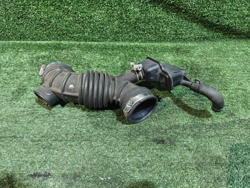 Патрубок воздушн.фильтра NISSAN SERENA C25 MR20 (б/у)