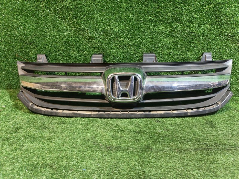 Решетка радиатора HONDA STREAM RN6 (б/у)