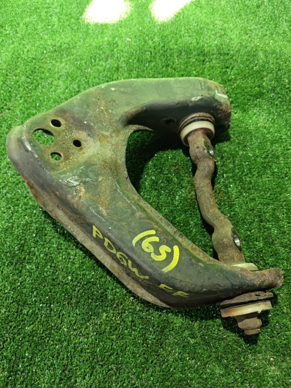 Рычаг MITSUBISHI DELICA PD6W 6G72 2005 передний правый (б/у)