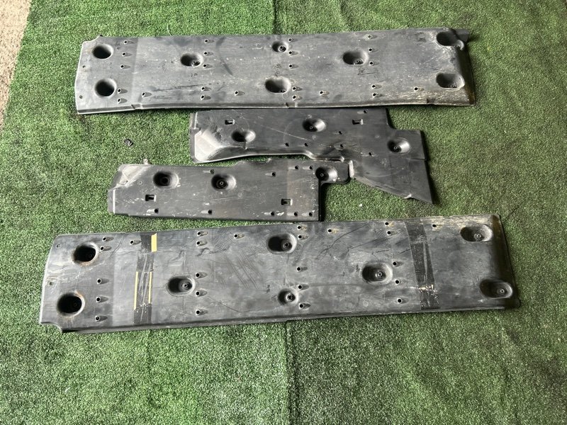 Защита днища TOYOTA CROWN GRS184 2GR-FSE 2005 (б/у)