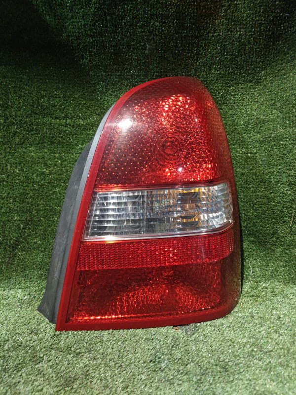 Стоп-сигнал NISSAN PRIMERA TP12 QR20DE 2004 правый (б/у)