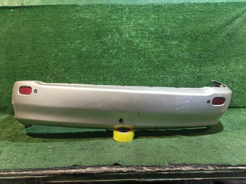 Бампер TOYOTA IPSUM SXM10 задний (б/у)