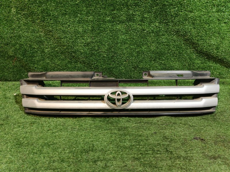 Решетка радиатора TOYOTA NOAH SR40 (б/у)