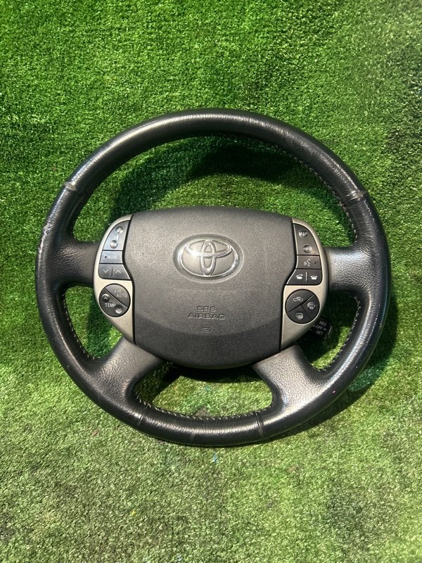Руль TOYOTA PRIUS NHW20 1NZ-FXE 2003 (б/у)