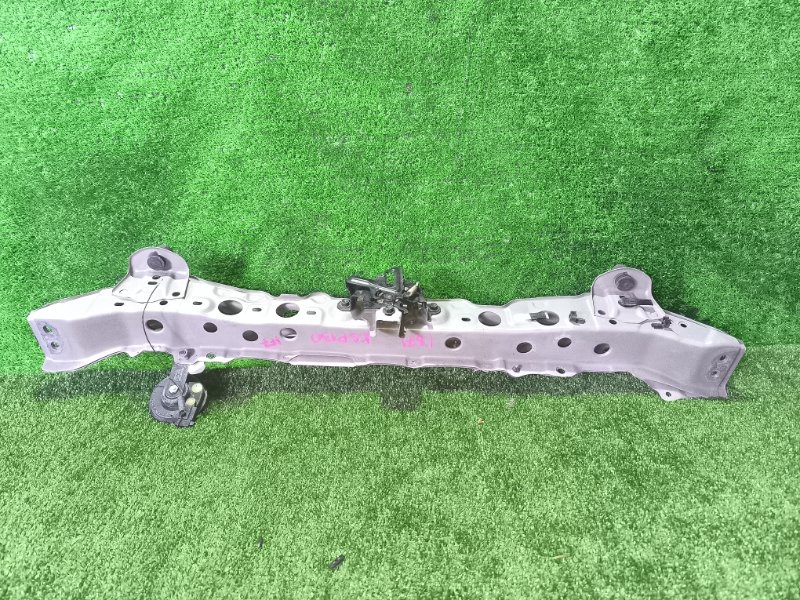 Планка телевизора TOYOTA VITZ KSP130 1KR-FE 2011 (б/у)