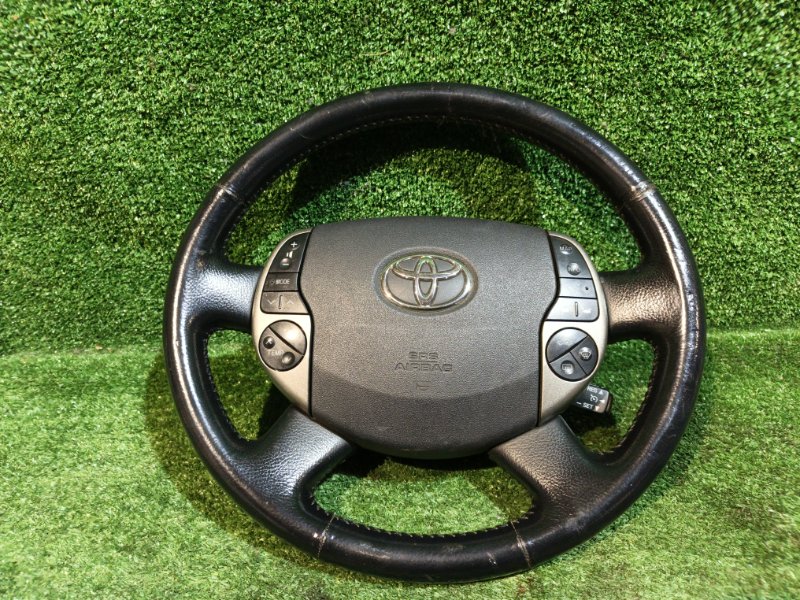 Руль TOYOTA PRIUS NHW20 1NZ-FXE 2005 (б/у)