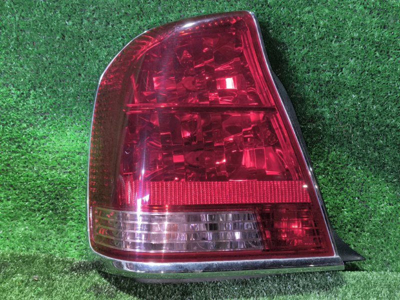 Стоп-сигнал TOYOTA CROWN MAJESTA UZS173 1UZ-FE 2003 левый (б/у)