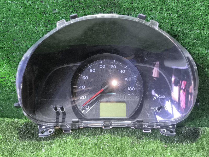 Спидометр TOYOTA VITZ KSP130 1KR-FE 2011 (б/у)