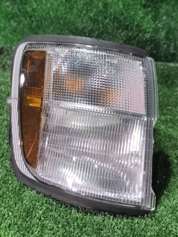 Габарит ISUZU BIGHORN UBS26GW 6VE1 2000 передний правый (б/у)