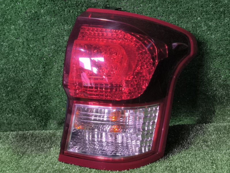 Стоп-сигнал TOYOTA COROLLA FIELDER NZE164 1NZ-FE 2013 задний правый (б/у)