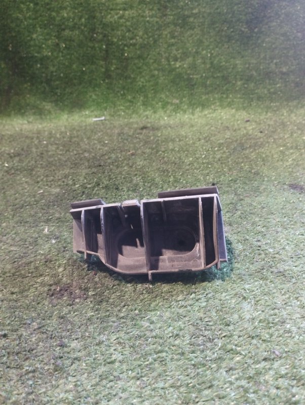 Крепление бампера TOYOTA COROLLA RUNX NZE121 1NZ-FE 2001 заднее левое (б/у)