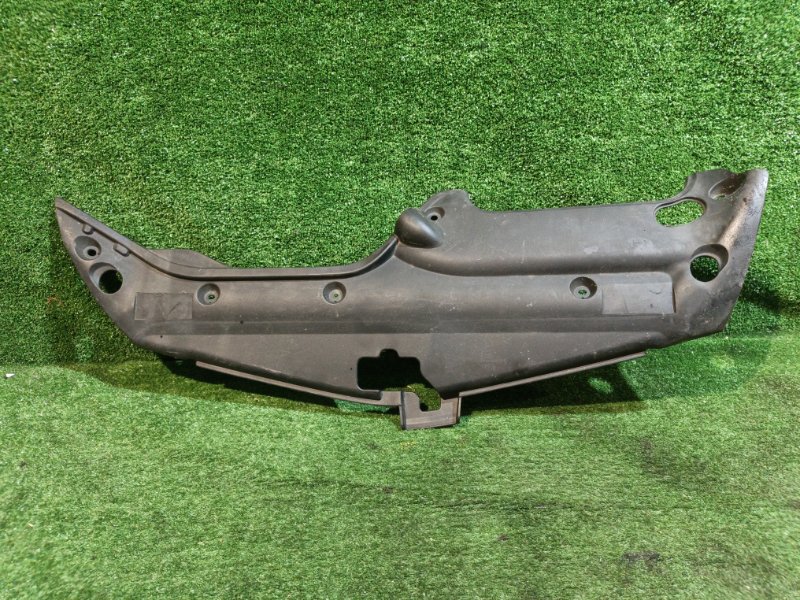 Защита радиатора TOYOTA PRIUS NHW20 1NZ-FXE 2006 (б/у)