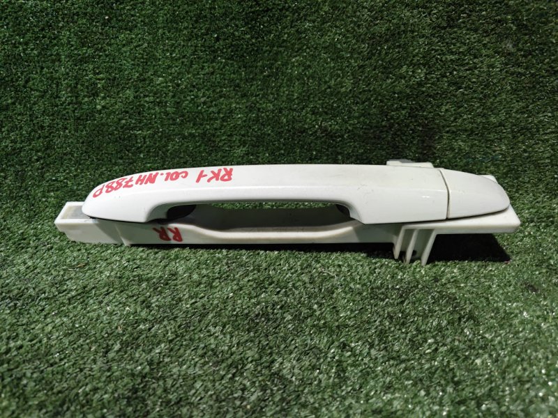 Ручка двери HONDA STEPWGN RK1 задняя правая (б/у)