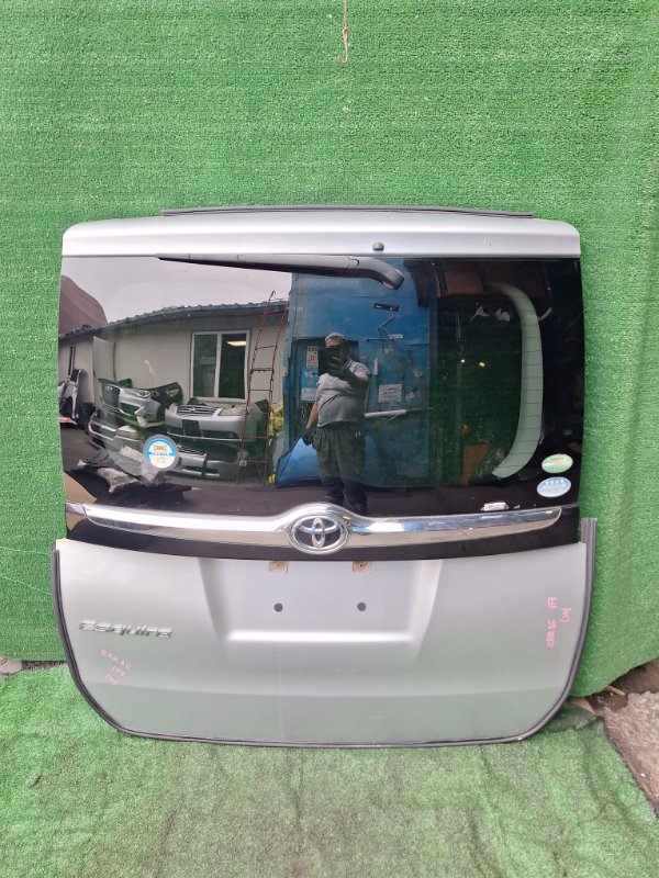 Дверь 5-я TOYOTA ESQUIRE ZRR85 3ZR-FAE 2015 (б/у)