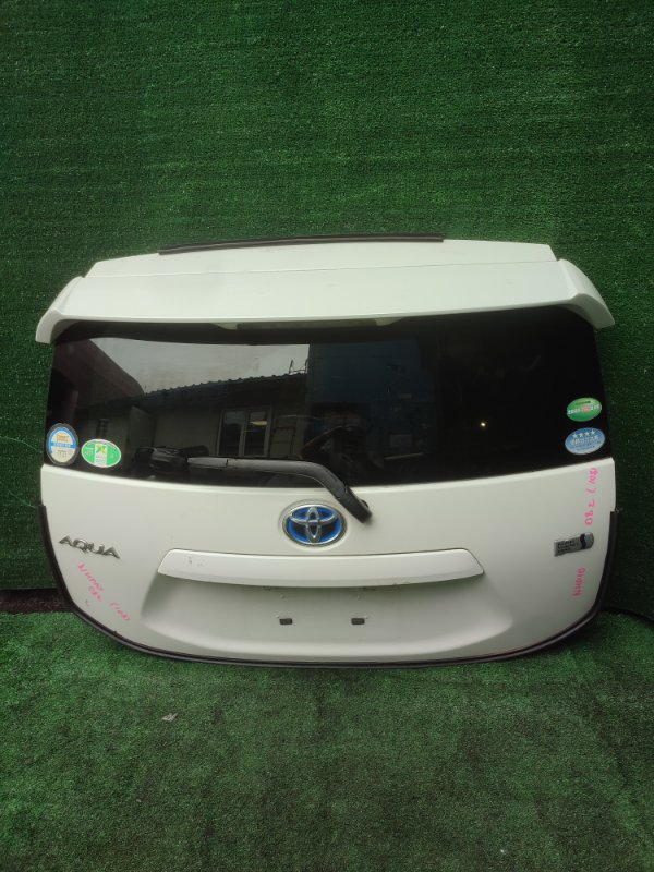 Дверь 5-я TOYOTA AQUA NHP10 1NZ-FXE 2013 (б/у)