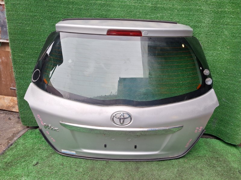 Дверь 5-я TOYOTA VITZ KSP130 1KR-FE 2011 (б/у)
