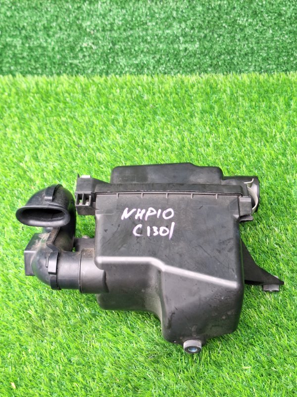 Корпус воздушного фильтра TOYOTA AQUA NHP10 1NZ-FXE 2013 (б/у)