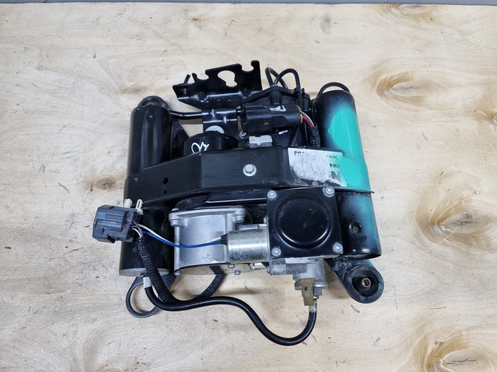 Запчасть компрессор подвески Land Rover Range Rover 3 2003 RQG500100 контрактная Компрессор подвески Land Rover Range Rover 3 2003 RQG500100 контрактная