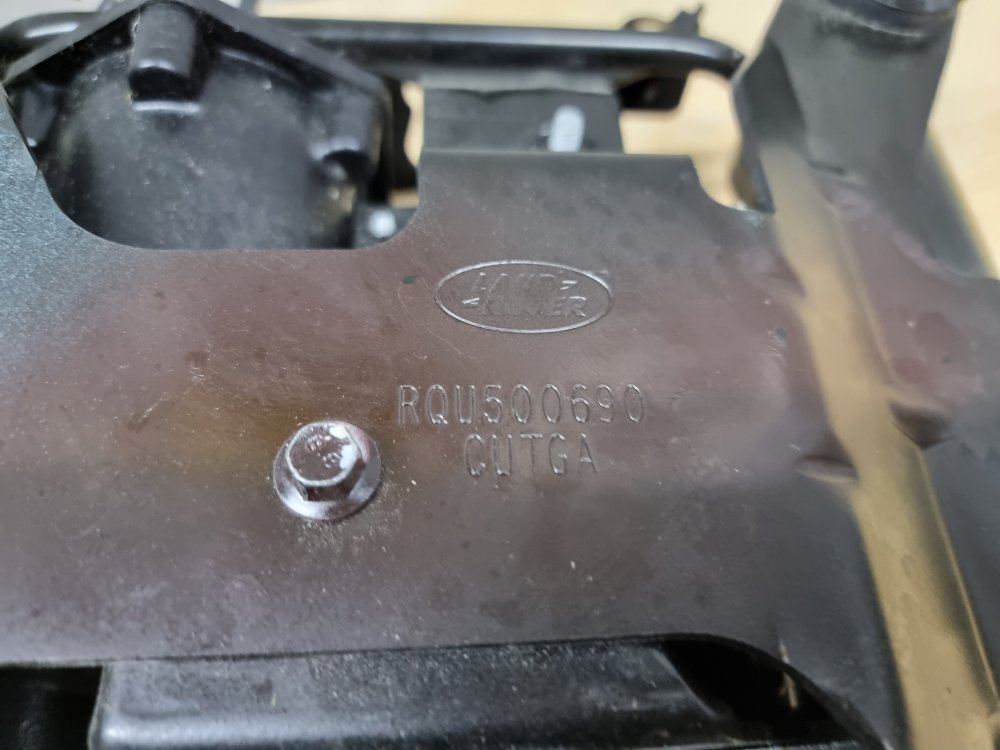 Компрессор подвески Range Rover 3 2003 Компрессор подвески Range Rover 3 2003