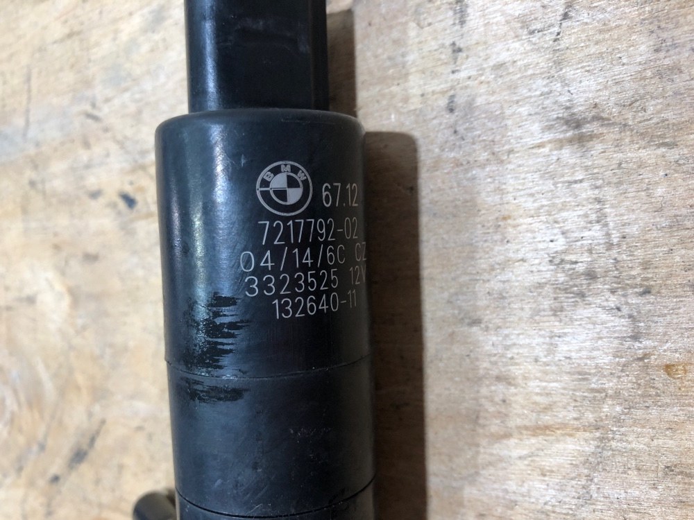 Насос омывателя фар 3 F30