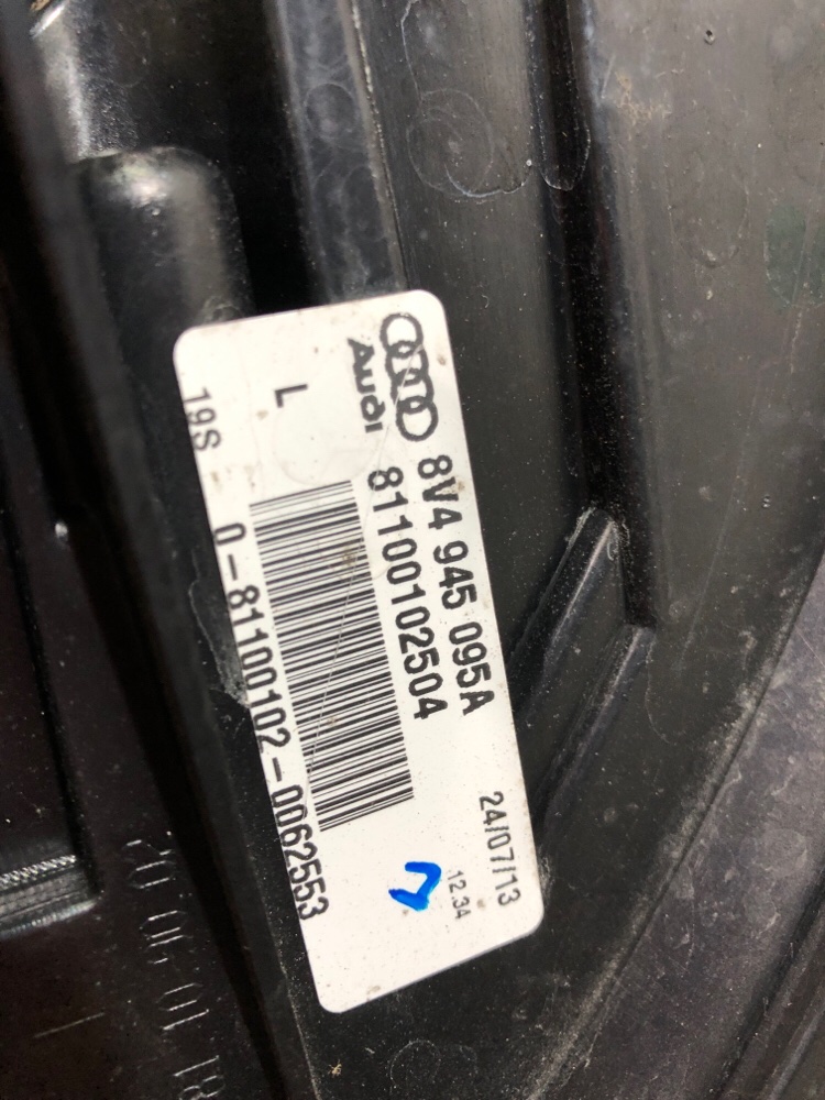 Фонарь задний левый Audi a3 8v Фонарь задний левый Audi a3 8v