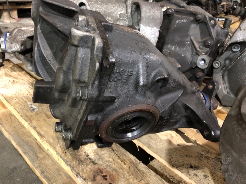 Редуктор bmw 3 f30 n20b20 7599466 контрактная