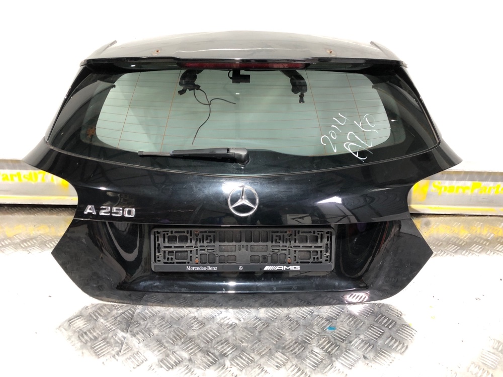 Запчасть крышка багажника Mercedes-benz A-class w176 A1767500275 контрактная Крышка багажника Mercedes-benz A-class w176 A1767500275 контрактная