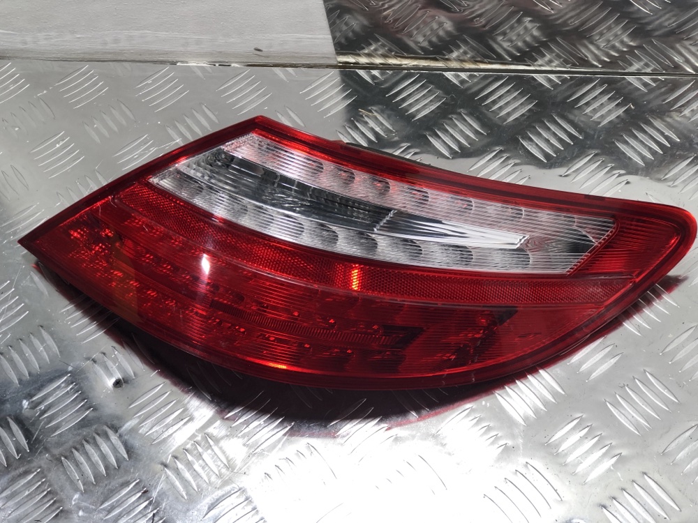 Фонарь задний правый slk r172