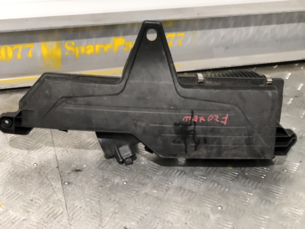 Корпус воздушного фильтра bmw 1 f20 n13b16 7 597 582 контрактная