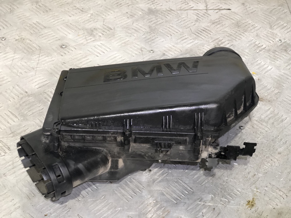 Корпус воздушного фильтра BMW 5 F10 N55B30A 7583725 контрактная