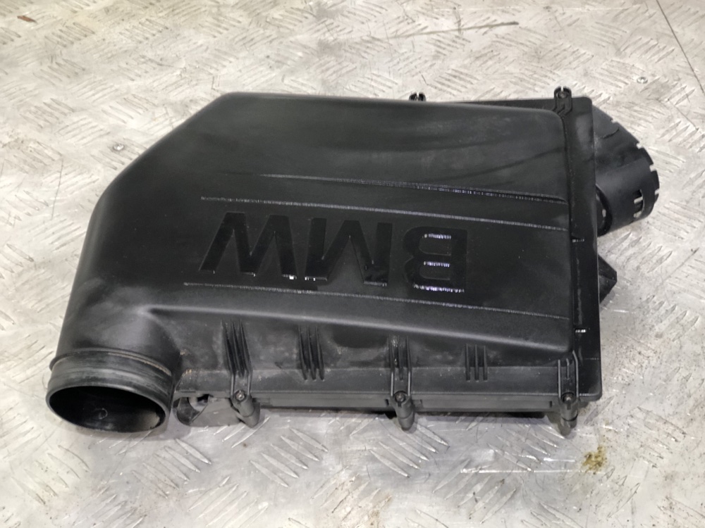 Корпус воздушного фильтра BMW 5 F10 N55B30A