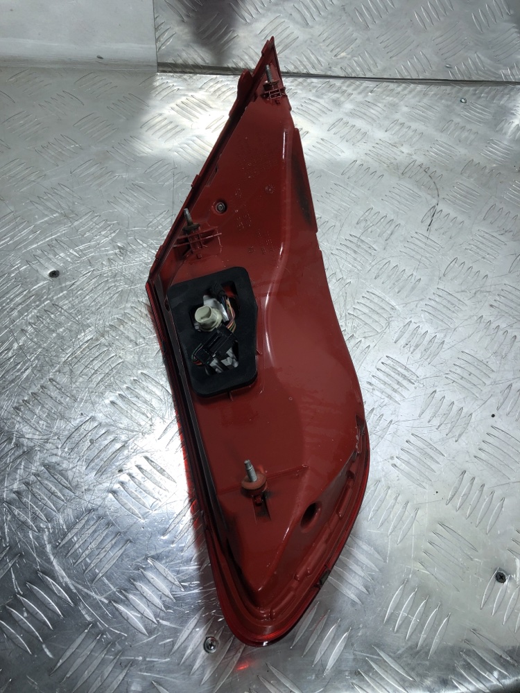 Фонарь задний правый slk r172