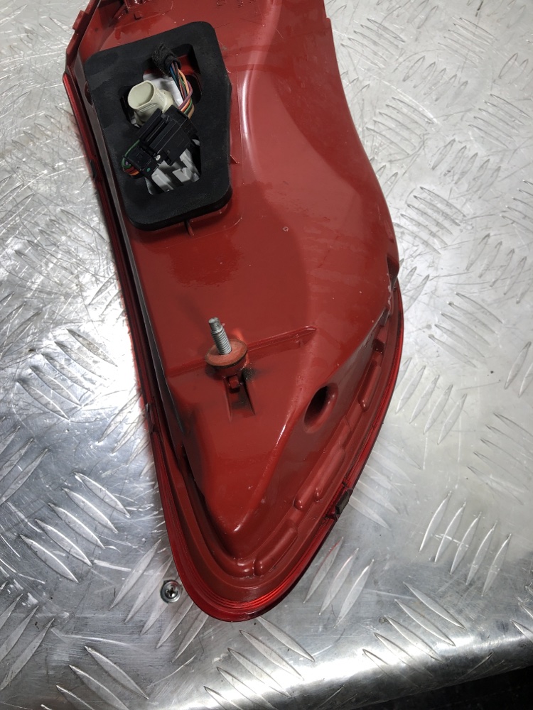 Фонарь задний правый slk r172