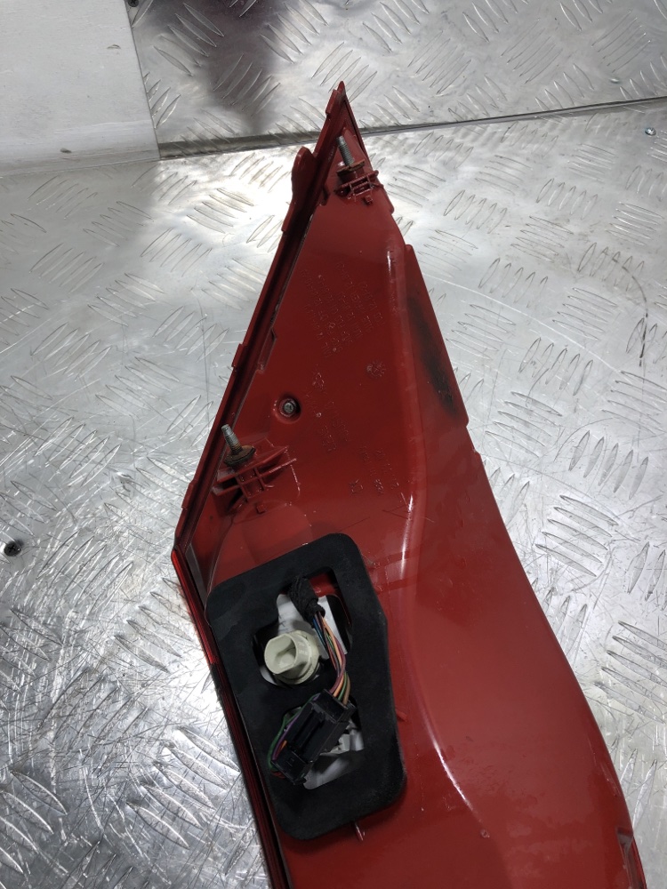 Фонарь задний правый slk r172