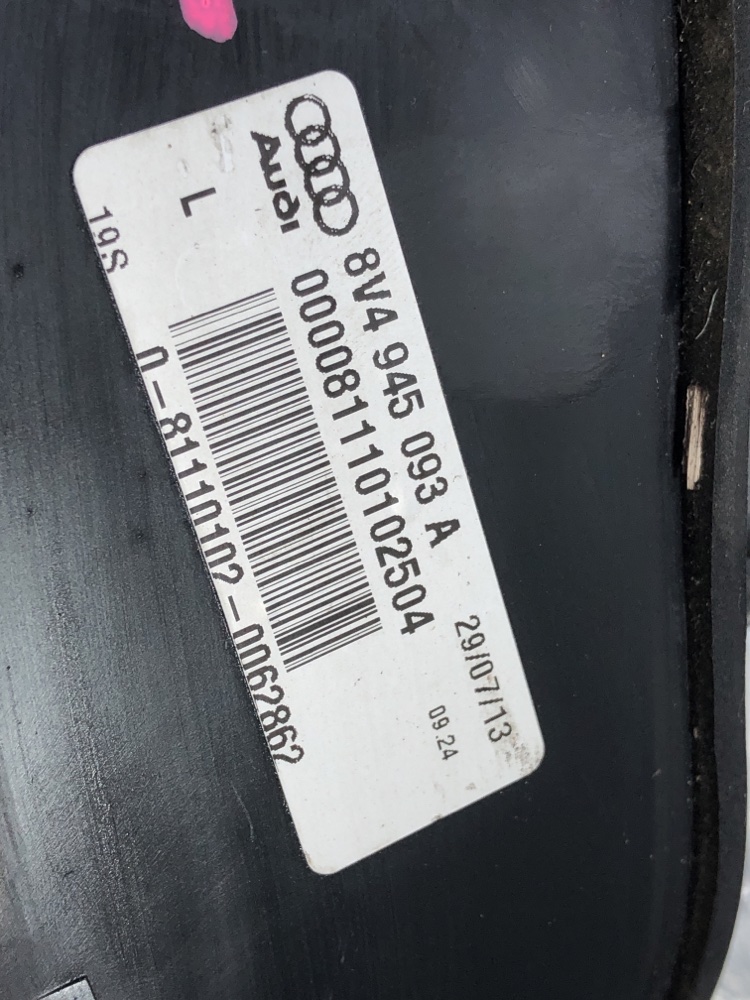 Фонарь левый a3 8v