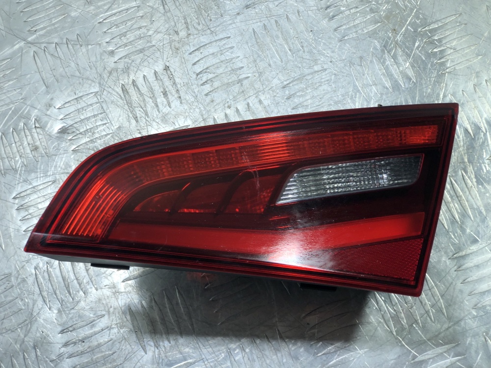 Фонарь правый Audi a3 8v