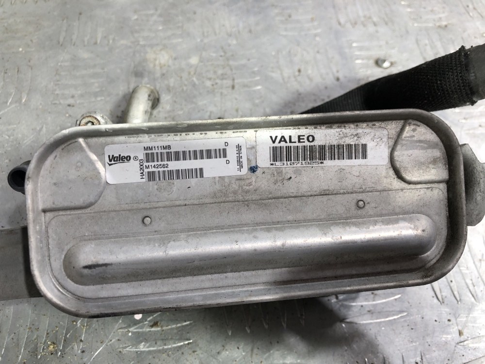 Запчасть теплообменник BMW 7 F01 n52b30 7638579 контрактная Теплообменник BMW 7 F01 n52b30 7638579 контрактная