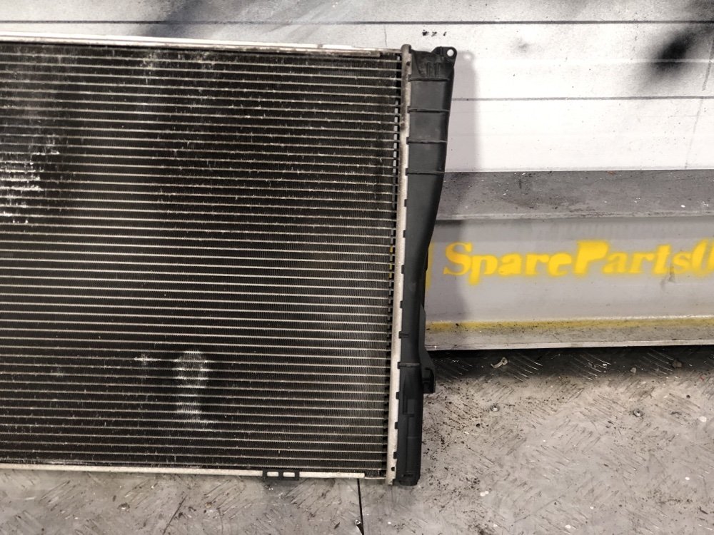 Радиатор 3 e90 Радиатор 3 e90