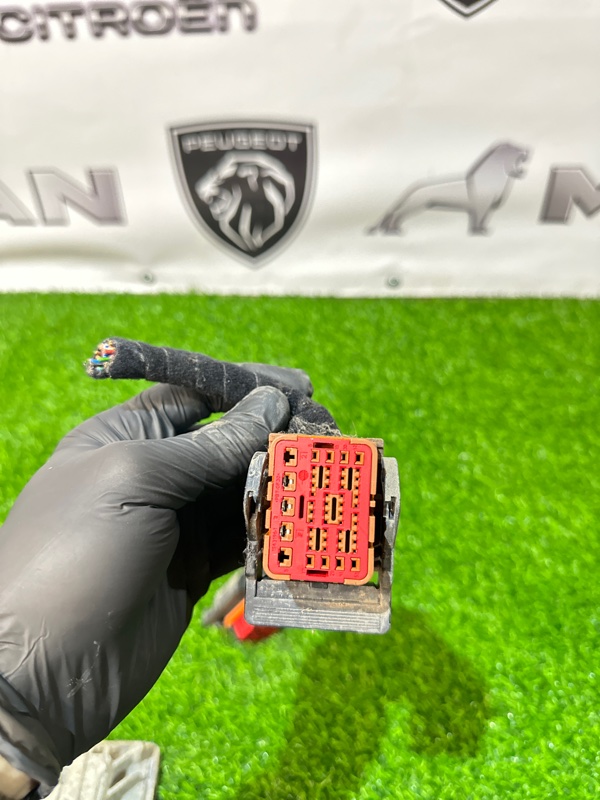 РАЗЪЕМ ШТЕКЕР ЭБУ ЕВРО 5 PEUGEOT BOXER CITROEN FIAT ДУКАТО boxer 250 2.2 HDI.