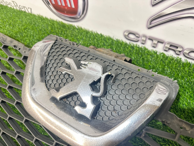 Решетка радиатора PEUGEOT BOXER CITROEN FIAT ДУКАТО boxer 250 2.2 HDI.