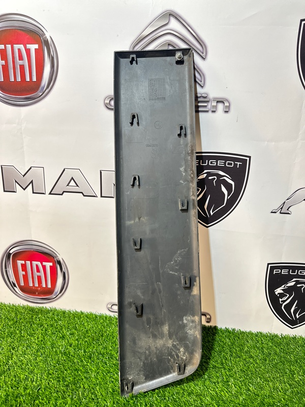 Молдинг накладка кузова боковая левый boxer 2006-2023 250 2.2 HDI.