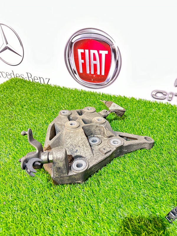 Кронштейн мкпп citroen jumper 2015 290 2.2 HDI. контрактная