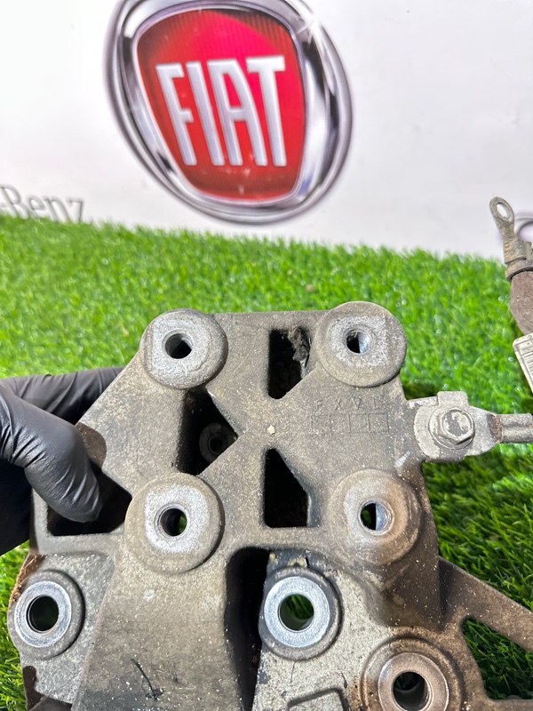 Кронштейн мкпп jumper 2015 290 2.2 HDI.