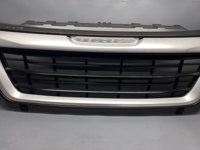 Решетка радиатора boxer 2015 290 10TRJA 4h03 4hh