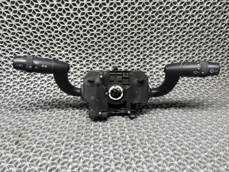 Подрулевой переключатель поворотников передний Peugeot boxer 2008 250 2.2 HDI. 07355369570 контрактная