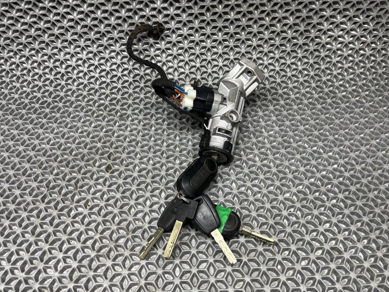 Замок зажигания передний boxer 2008 250 2.2 HDI.